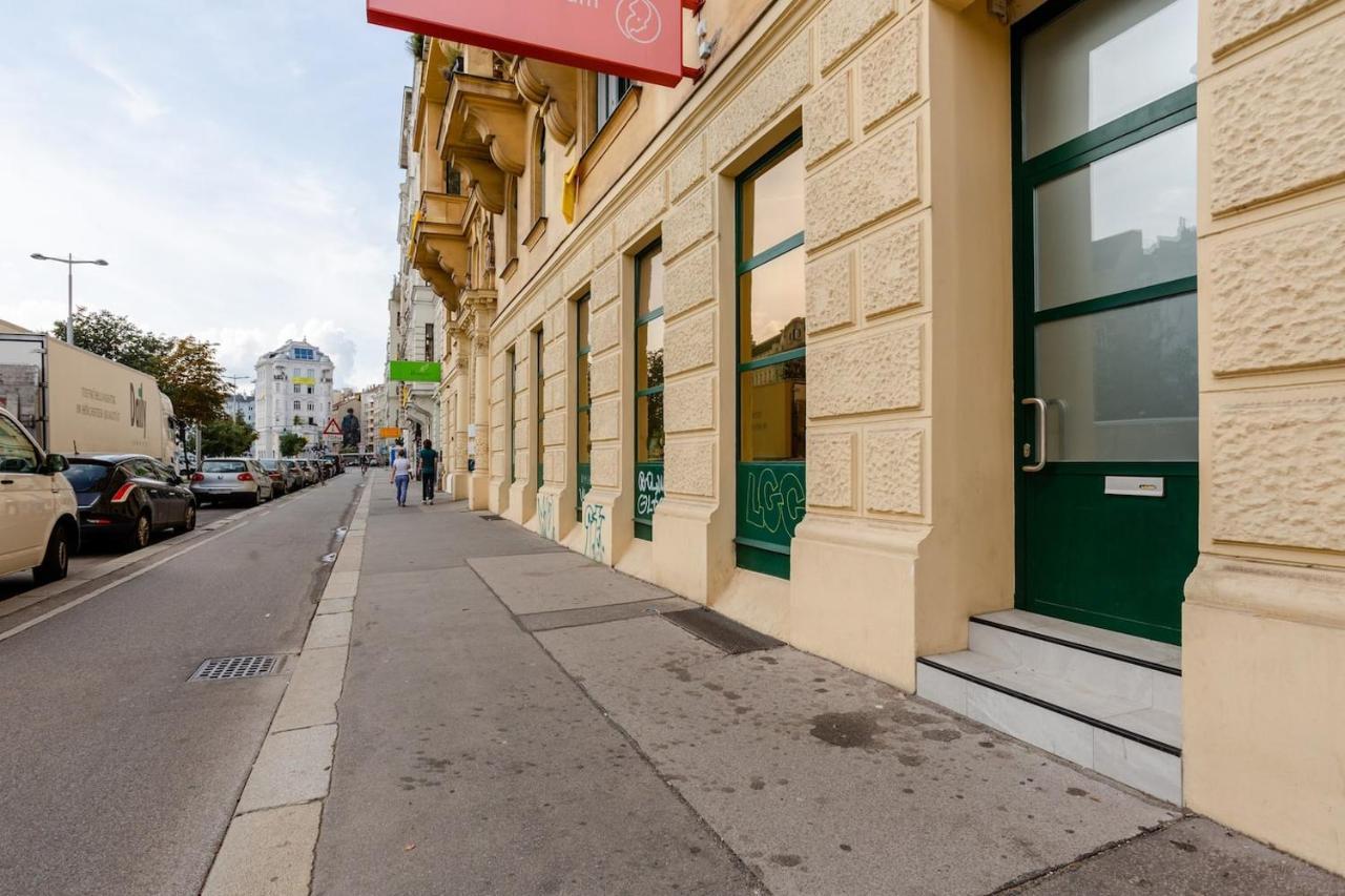 Free Parking Vienna Naschmarkt Air Con Fast Wifi Bagian luar foto